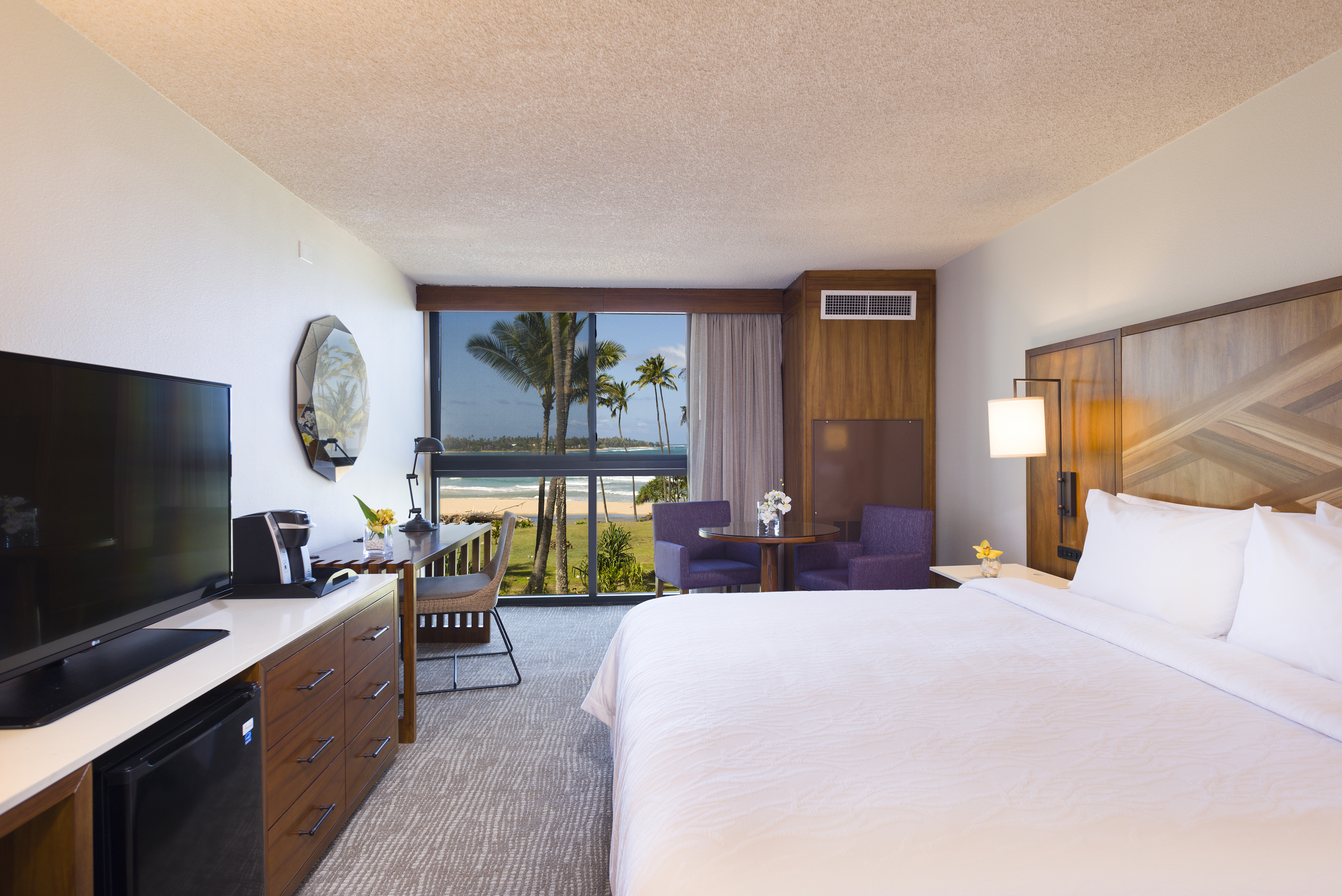 Hilton Garden Inn Kauai Wailua Bay_1_King_Bed_Ocean_View - Photos